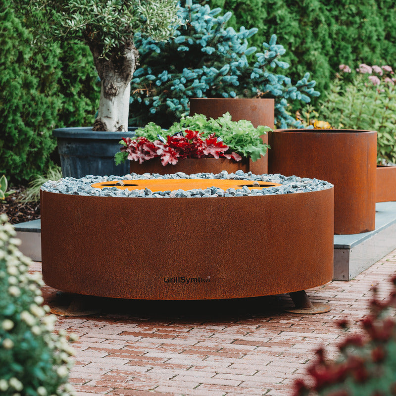 GrillSymbol Lid for Fire Pit Luna on patio