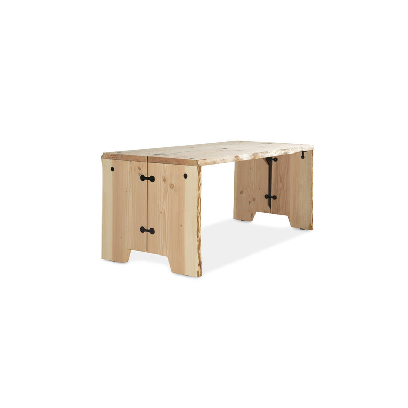 Weltevree_Forestrytable_RAW_Studio_angle view table on own